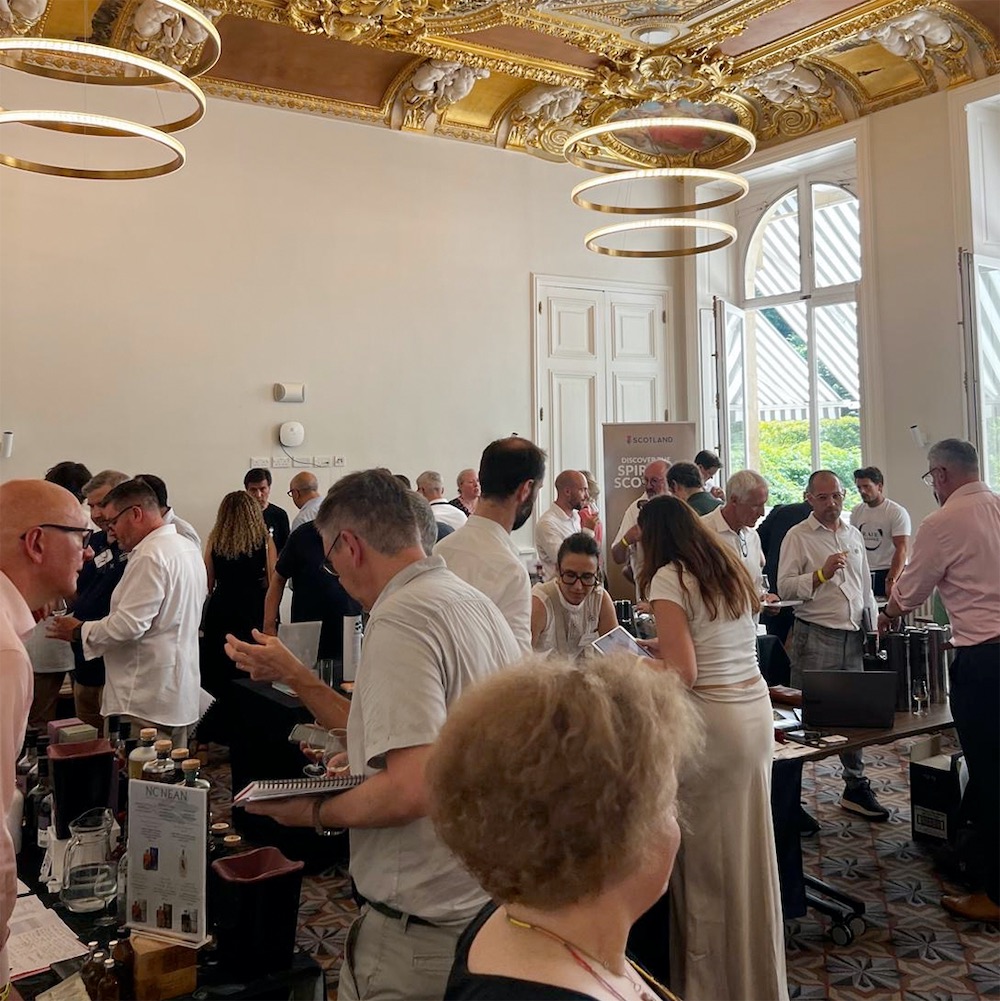 Les Maîtres Cavistes à l'ambassade du Royaume-Uni